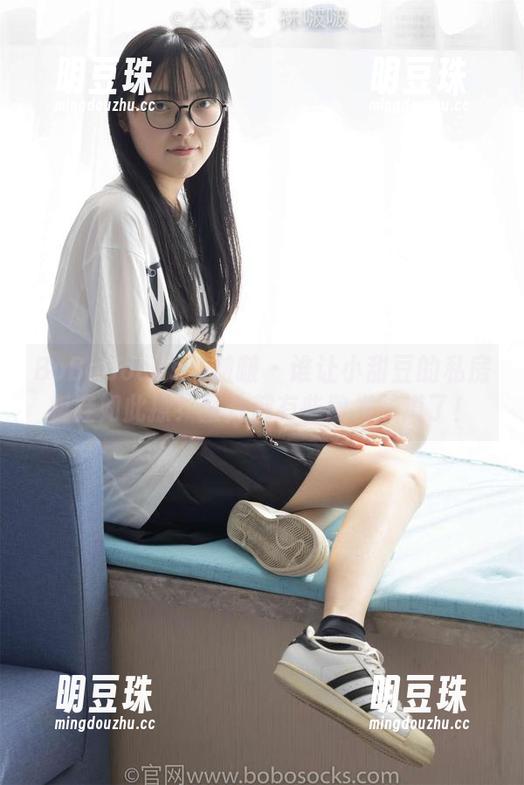 BoBoSocks袜啵啵-小甜豆 BoBoSocks袜啵啵 - 谁让小甜豆的私房板鞋如此撩?图片都有些散发味道了!