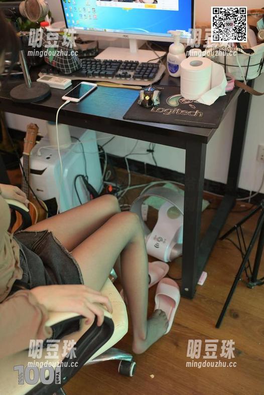IESS异思趣向-森爷 IESS异思趣向 - 梦呓18里森爷的写真精选,居然有这种“艺术”侧脸?