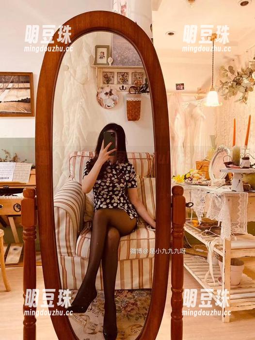 微密圈 - 精选女友图集，July芝岚到底会选啥？！
