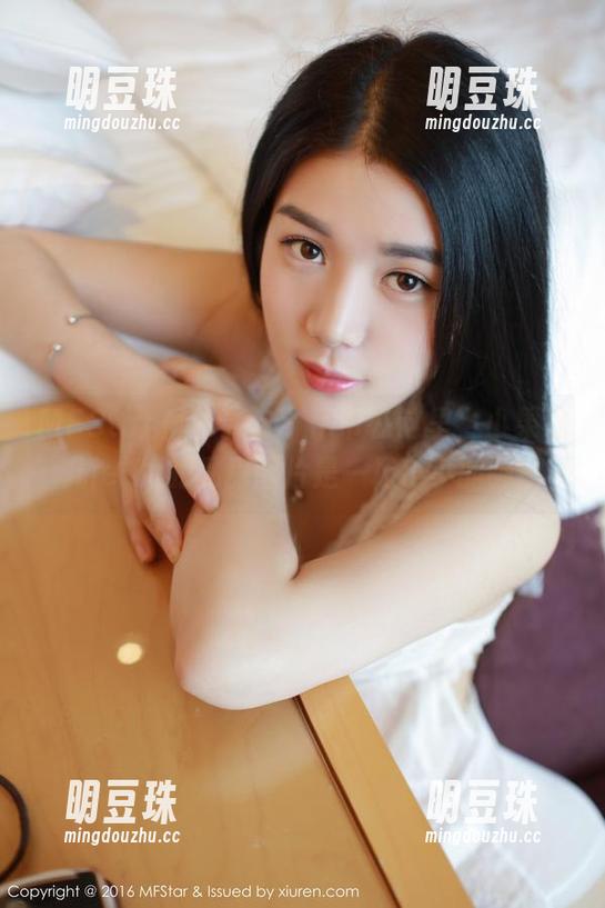 MFStar模范学院-小果冻儿jelly MFStar模范学院 - 吊带在这里,小果冻儿jelly的私房图片是一场小小的骚动
