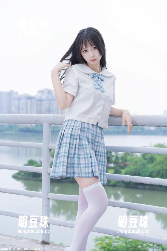 喵糖映画：和服少女与壁纸，你选哪个上墙？