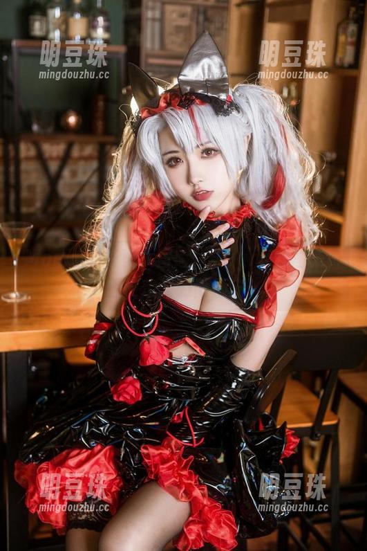 Momoko葵葵大冒险：Vagrant图集，随便走走的薇薇安！