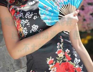 MyGirl美媛馆 – 私拍新花样，王馨瑶yanni穿皮衣，这姿势我给满分，但我男人表示…不太敢翻牌了！