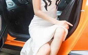 PDL潘多拉 – Ellie艾栗栗的最新写真，穿校服的她，谁能抵挡那种单纯的可爱呢？