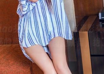 TouTiao头条女神 – 布料与光影交织，李丽莎的裤里丝在美图里跳舞，绝了！