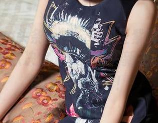 TouTiao头条女神 – 看到王紫琳的OL限定，我默默决定下个月得买新衣服——原图太会挑人了！