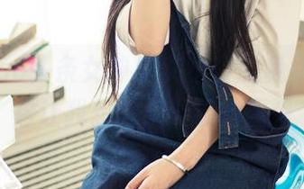 TouTiao头条女神 – 艾小青的免费写真，它让我想起了野猫的倔强