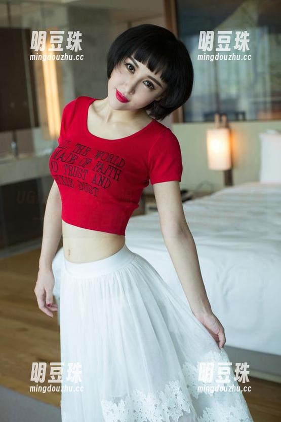 UGirls尤果网 - 温鈊怡的纯白图集：更新一波，来点白的吧，谁不想试试呢？