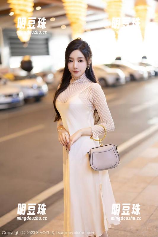 XIAOYU语画界 - 夏小雅：我的红色紧身裙可是写真资源里的‘传奇’哦！