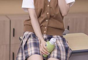 Xiuren秀人网 – 娜露selena的体操服更新，顾不得起伏的心情