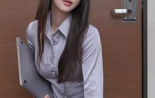 Xiuren秀人网 – 少女心雪雪的黑色秘籍，美图合集有种无法拒绝的吸引力。