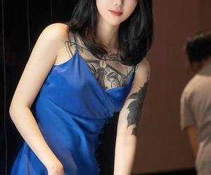 Xiuren秀人网 – 尹甜甜：职业装造型，图片中我们是不是该怀疑，每一个弯曲都藏着小故事？