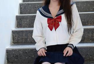 Xiuren秀人网 – 这组图片里，徐安安的皮裙设计能把人迷得喘不过气