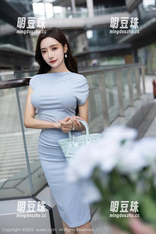 Xiuren秀人网-林文文yooki Xiuren秀人网 - 激发职场灵感,林文文yooki的职业装照片,潮流感十足!
