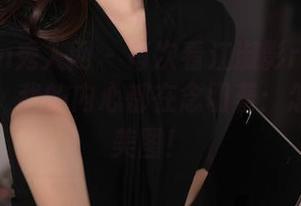 Xiuren秀人网 – 每次看江淑影river的白衬衫，我的内心都在念叨着：怎能如此美图！