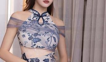 Xiuren秀人网 – 白笑笑的JK图集：穿着白色校服，却没几个好人家愿意收留？！