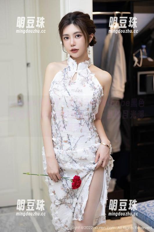 Xiuren秀人网 - 糯美子MINIbabe黑色作品集，新更新的那张，哟，我的目光都被吸引住了