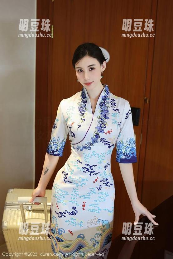 Xiuren秀人网 - 是谁让荡漾Crystal和女友如此精彩：合集一揭开