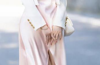 Xiuren秀人网 – 私房＋美图：萌白酱演绎最不走寻常路的“女神”形象