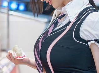 Xiuren秀人网 – 赵惟依coco的“奶牛”全套，一边喝着牛奶一边化身优雅奶牛～