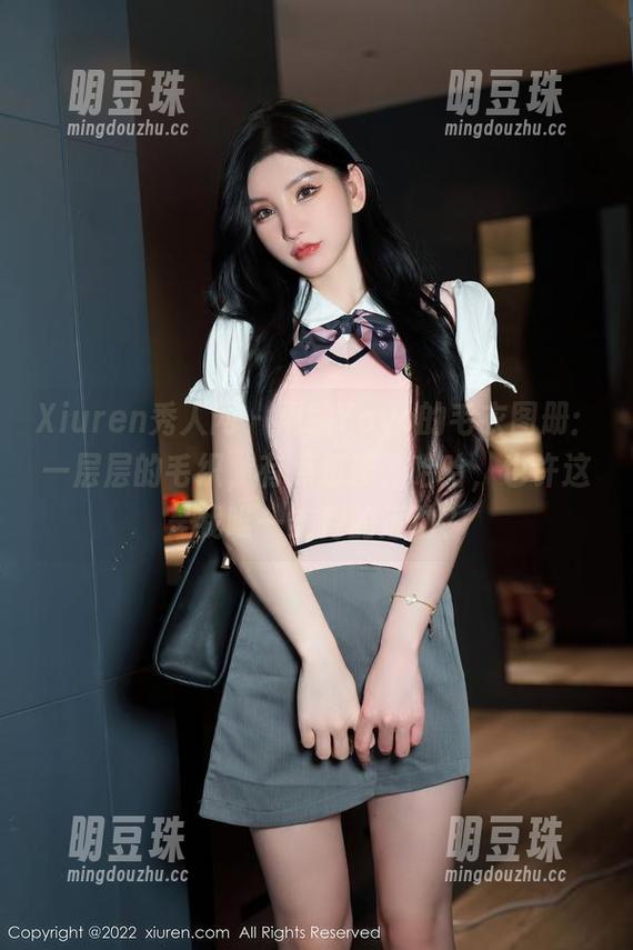 Xiuren秀人网-雨瞳Yoyo Xiuren秀人网 - 雨瞳Yoyo的毛衣图册:一层层的毛织,有点想摸,哈哈,也许这是我唯一支持的运动?