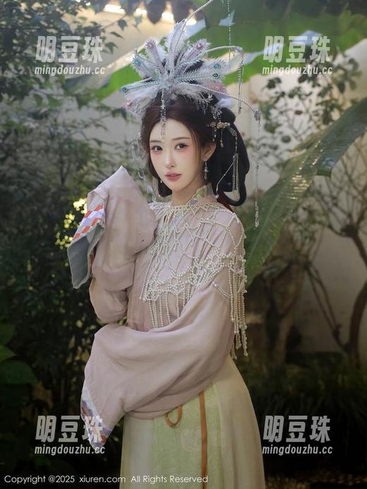 Xiuren秀人网-顾楚楚 Xiuren秀人网 - 哇!顾楚楚的清纯套图,美得有点让人喘不过气