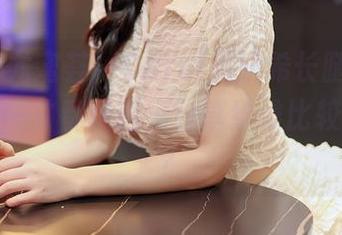 YouMi尤蜜荟 – Carol周妍希长腿秀，高清的每一寸都是画，分享给谁比较合适呢？