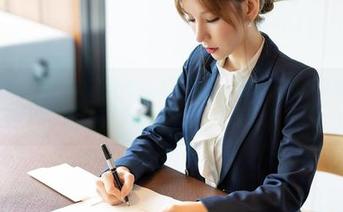 YouMi尤蜜荟 – 有了最新的姝姝妹妹，瑜伽服饰不仅是练习，还有那么点时尚的小心机呢！