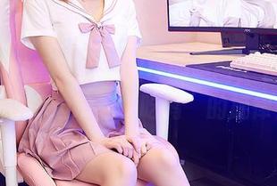 YouMi尤蜜荟 – 沈蜜桃的美图，下载后会让你耳边响起“吃鸡”的旋律？