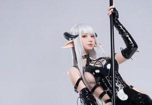 挖掘izumi泉桃子的镂空宇宙—高清作品集，这感觉很像是在寻宝似的？