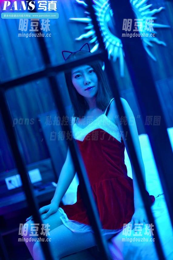 pans - 私拍控安妮带来的“纯白”原图，白得好像走错了片场！