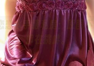 rosi – 恋恋水手服私房：原图不说，眼神却在挑衅。
