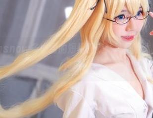 sally dorasnow多啦雪的短裙图集：风里溜达，承包你的耳边风！