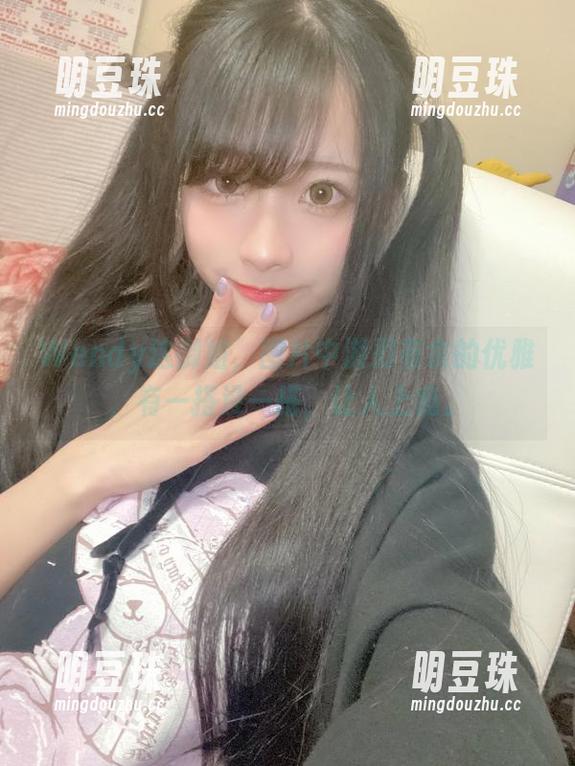 Wendy这御姐，图片中游刃有余的优雅，有一搭没一搭，让人上瘾。