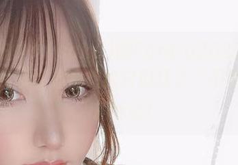 免费抢占サク(saku)的Fantia2022年写真集，照片多到你都想给它们打上“不要打扰我”的标记！