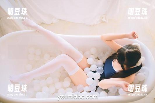 细品这一刻：不呆猫的浴缸写真图册发布