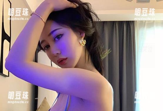 微密圈 - 不爱笑的赛琳的美图：5.20付费，保证让你钱包哭泣，为了好图，值的！