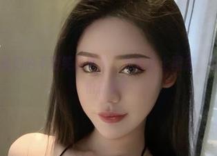 微密圈 – 我们的不爱笑的赛琳，定制护士图集，看完谁还会怕打针？