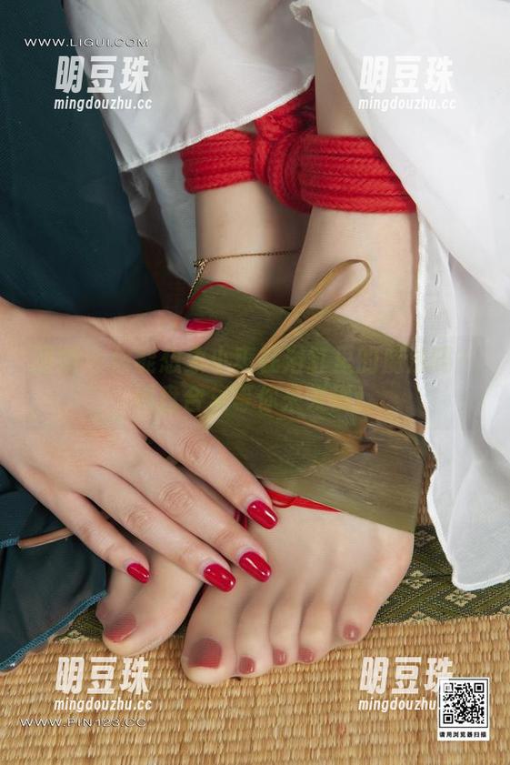 丽柜 - 你能想象小爽在浴缸里的魔法吗？网盘合集等你来发现！