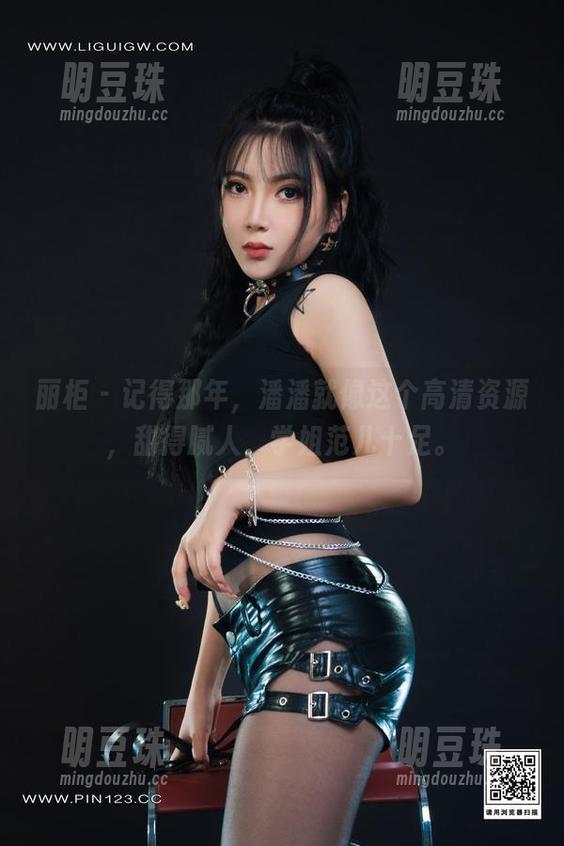 丽柜 - 记得那年，潘潘就像这个高清资源，甜得腻人，学姐范儿十足。