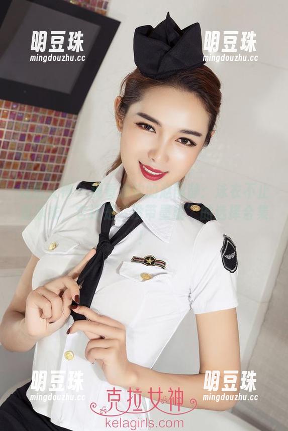 克拉女神 - 观看池边的赵雨静：泳衣不止是泳衣，它还是“没带墨镜”的选择合集！