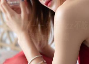 粉色的异想天开——兔子Zzz不吃胡萝卜的超酷cos图集