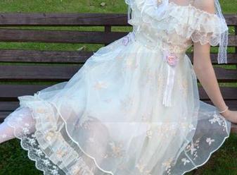 初夏女神 – 高清制服写真新高度，点点的作品掀起我的情绪波动。
