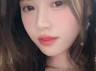 图片中潜藏的千反田鹿子，穿上英梨梨皮衣果然超出我预期！