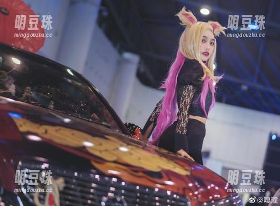 作品上线！嘎潼把“腿”做成了网盘里的小精灵，来一发神仙腿。