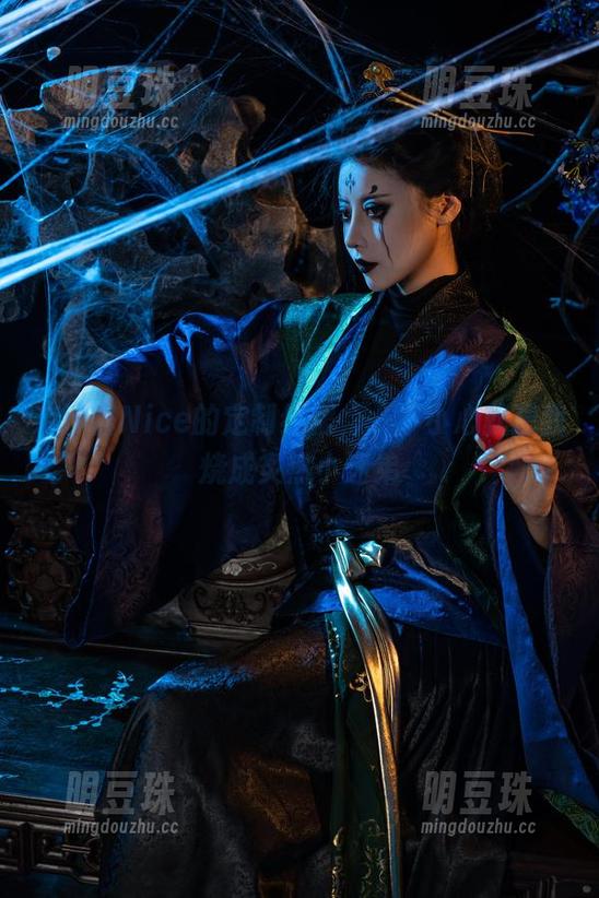 奈汐酱Nice的定制红裙，一不小心就把我烧成炙热小迷弟