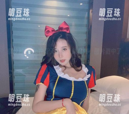 奈汐酱Nice在夏天的在线拗口气，图片戳中了我的萌点