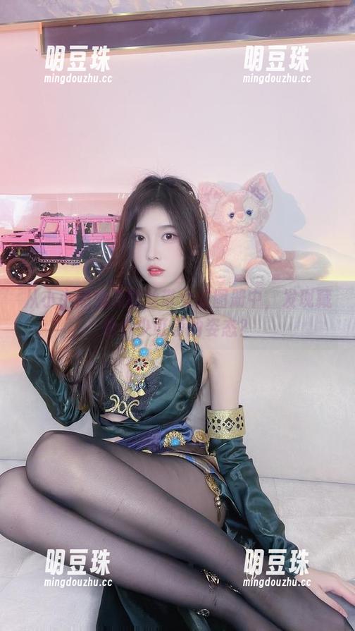 从小小奶瓶儿的丝带女友图册中，发现藏着多少可爱的姿态？