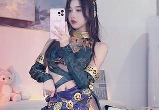 从未见过的小小奶瓶儿最新套装，图片带你魔都随意逛！