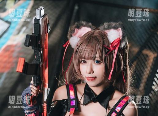 小空sora变油亮在线，她的衣服反光比我手机屏幕还亮！